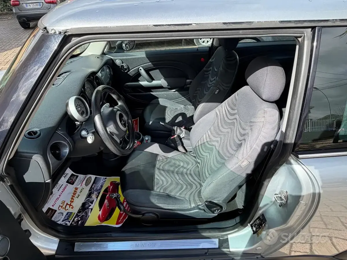 Usata Mini One D 75 CV (55 kW) 2003 Grigio Utilitaria