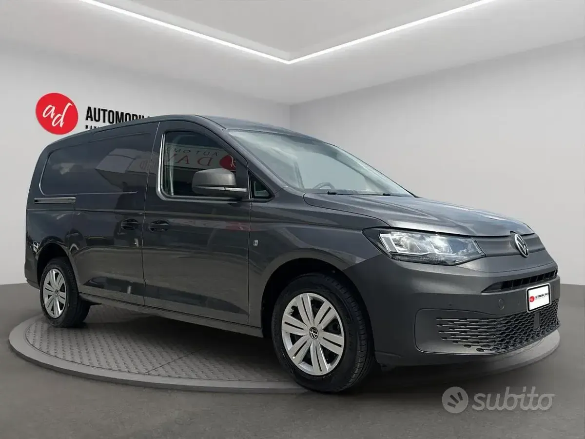 Usata VW Caddy Business 102 CV (75 kW) 2022 Grigio Monovolume