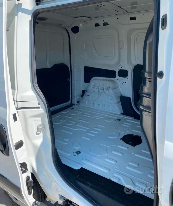 Usata Fiat Doblò 90 CV (66 kW) 2022 Monovolume