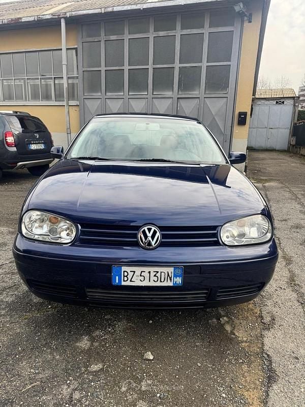Usata VW Golf 105 CV (77 kW) 2002 Blu Berlina