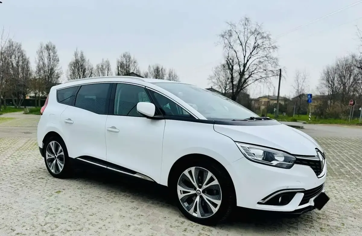 Usata Renault Scénic IV Experience 110 CV (80 kW) 2017 Bianco Monovolume