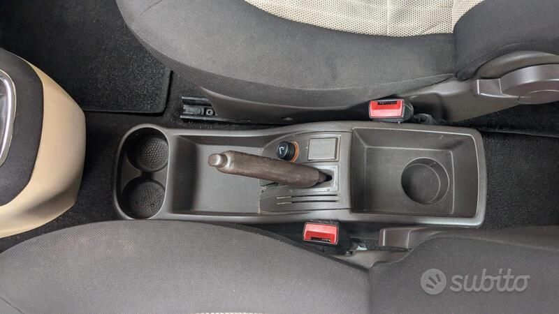 Usata Lancia Musa 95 CV (69 kW) 2007 Oro Monovolume