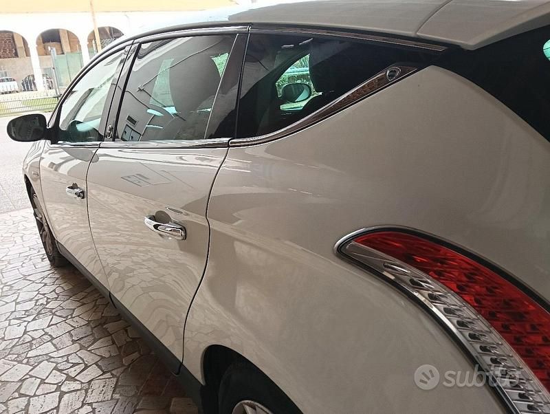 Usata Lancia Delta 2012 Bianco Utilitaria