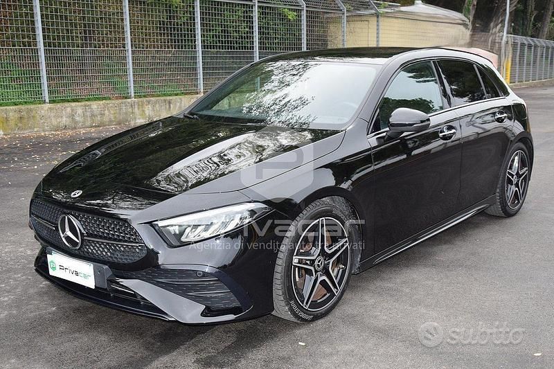 Nero Usata 2024 Mercedes A180 Advanced Plus Due volumi | 30.990 € (Ottimo prezzo) - Immagine 1/4