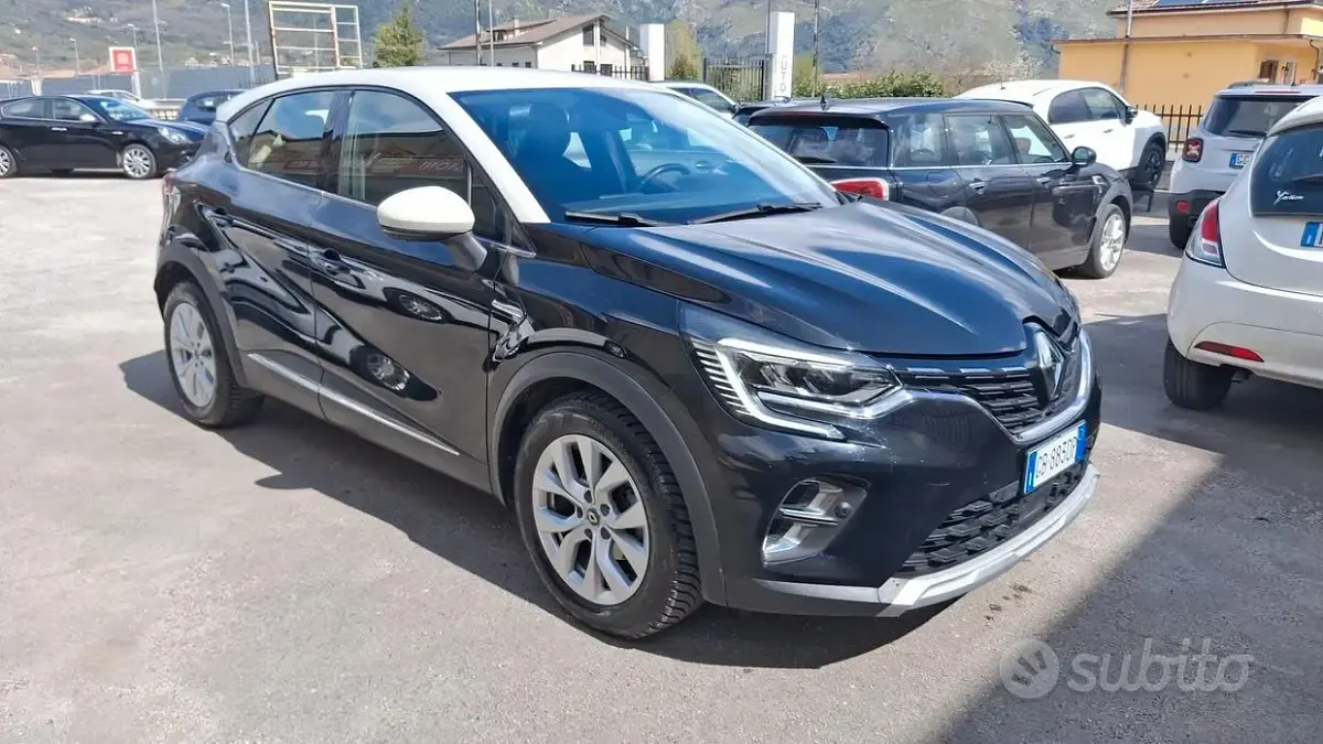 Second-hand Renault Captur Intens 116 CP (85 kW) 2020 Negru SUV