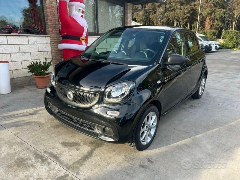 Nero Usata 2015 Smart ForFour Proxy Due volumi | 8900 € (Buon prezzo) - Immagine 1/4