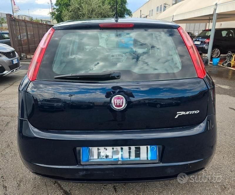 Usata Fiat Grande Punto 77 CV (56 kW) 2012 Blu Utilitaria