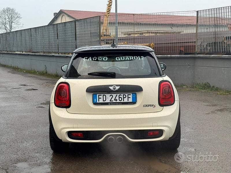 Usata Mini Cooper S Hype 191 CV (140 kW) 2016 Beige Utilitaria