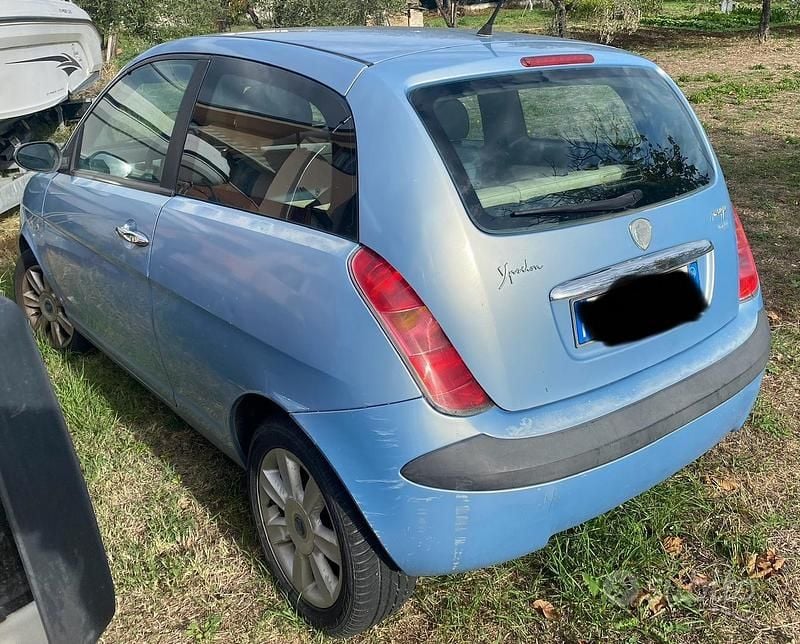 Usata Lancia Ypsilon 2004 Utilitaria