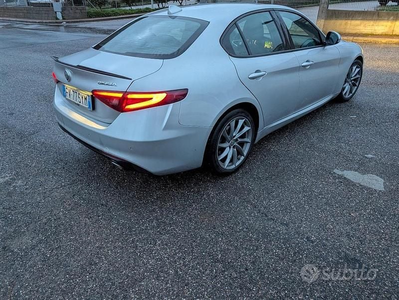 Usata Alfa Romeo Giulia 160 CV (117 kW) 2019 Berlina
