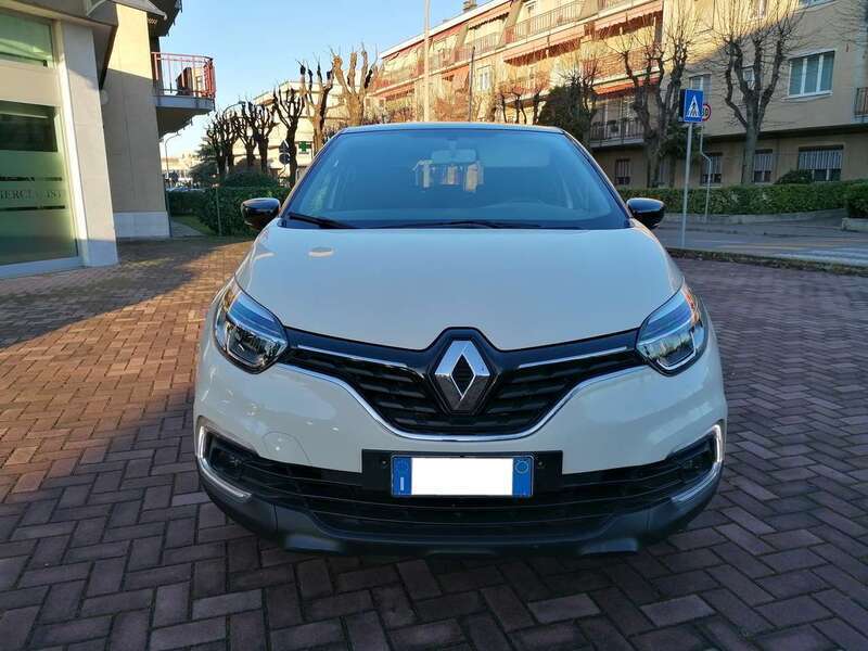 Usato 2019 Renault Captur 0.9 Benzin 90 CV (12.700 €)