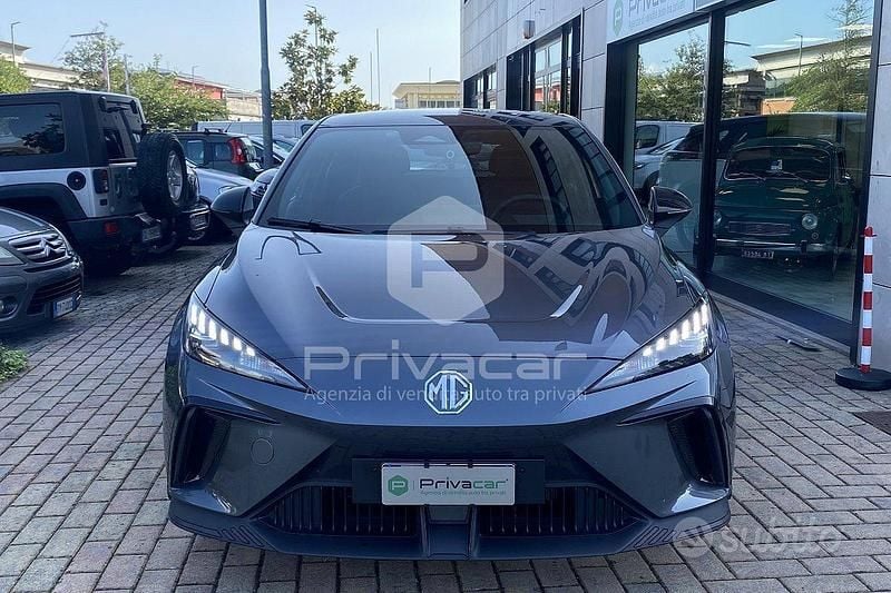 Usata MG MG4 EV 125 kW (170 CV) 2023 Grigio Utilitaria