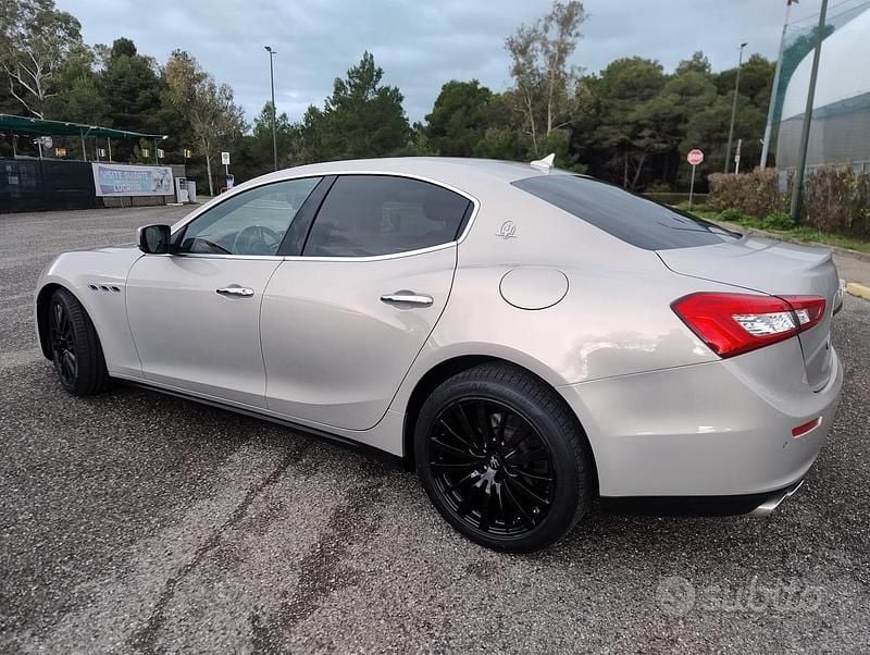 Usata Maserati Ghibli 275 CV (202 kW) 2014 Beige Berlina