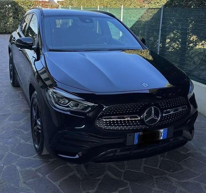 Usata 2021 Mercedes GLA180 AMG Line Premium SUV | 29.900 € (Ottimo prezzo) - Immagine 1/4