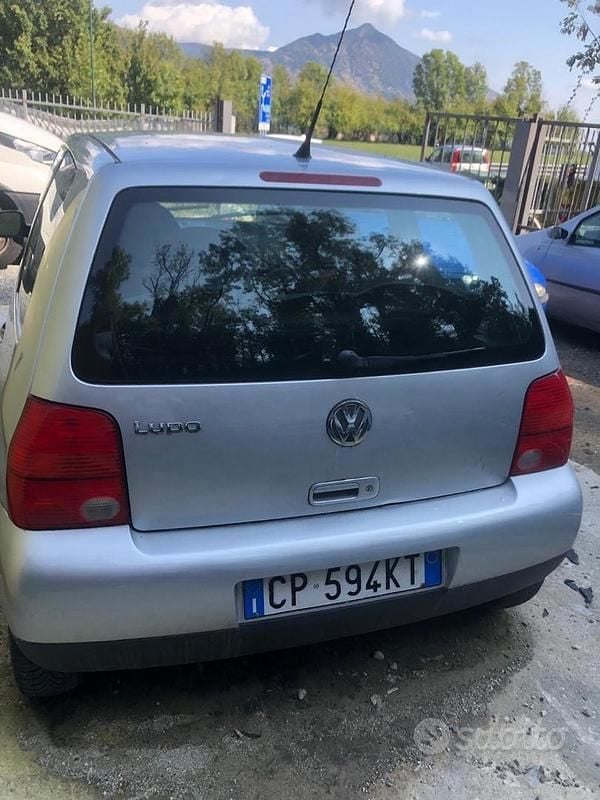 Usata VW Lupo 75 CV (55 kW) 2004 Grigio Utilitaria