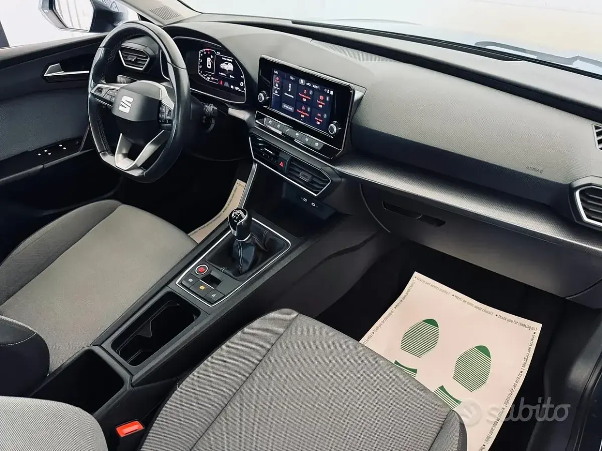 Usata Seat Leon Style 115 CV (84 kW) 2023 Grigio Station wagon