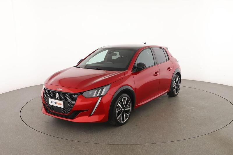 Usata Peugeot 208 GT-line 101 CV (74 kW) 2020 Rosso Utilitaria