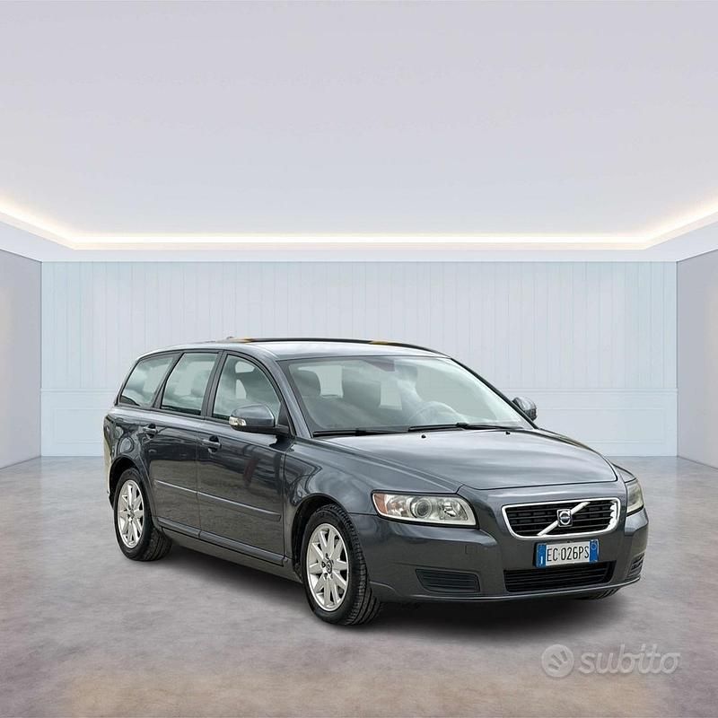 Usata Volvo V50 109 CV (80 kW) 2010 Grigio Station wagon