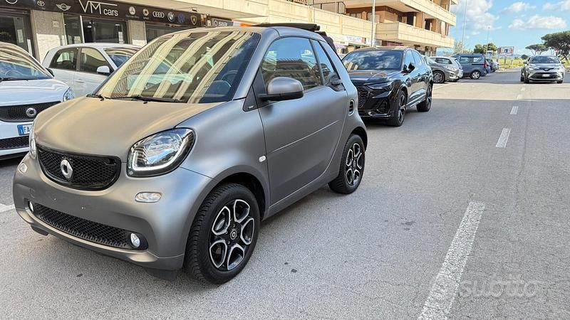 Usata Smart ForTwo Cabrio Prime 90 CV (66 kW) 2018 Grigio Cabrio