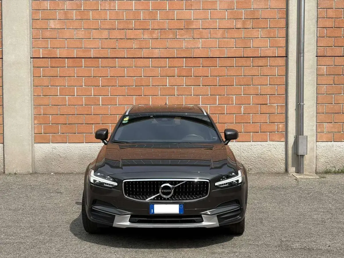Usata Volvo V90 CC Pro 190 CV (139 kW) 2020 Grigio Station wagon