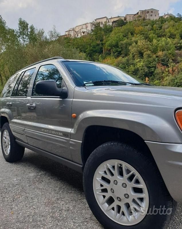 Usata Jeep Grand Cherokee Limited 163 CV (119 kW) 2002 Grigio SUV