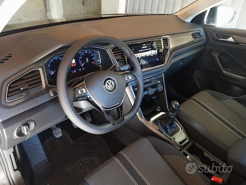 Usata VW T-Roc Style 116 CV (85 kW) 2019 Nero SUV