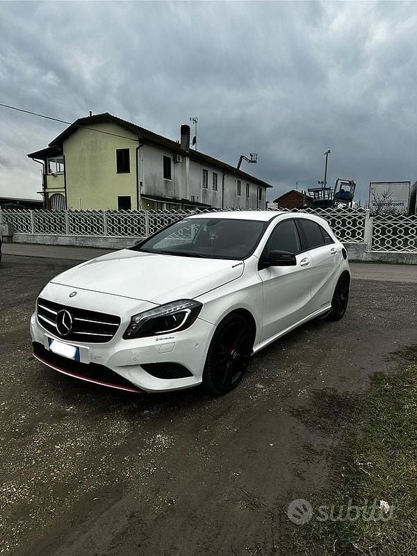 Usata Mercedes A180 122 CV (89 kW) 2016 Bianco Berlina