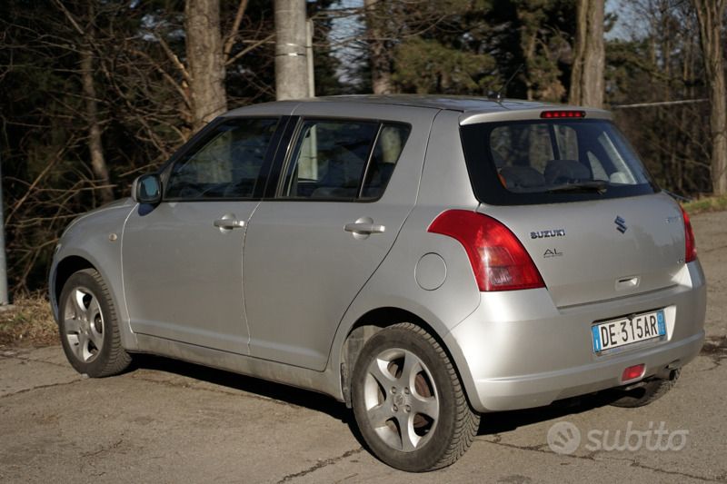 Usata 2007 Suzuki Swift GL Due volumi | 2900 € (Buon prezzo) - Immagine 1/4