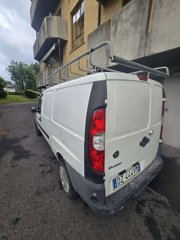 Usata Fiat Doblò 77 CV (56 kW) 2009 Monovolume