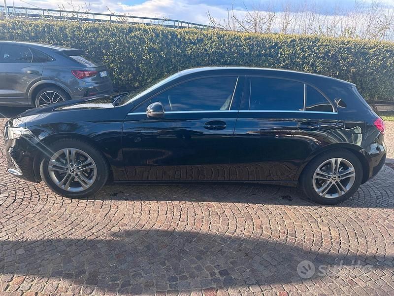 Usata Mercedes A180 Executive 116 CV (85 kW) 2019 Nero Berlina