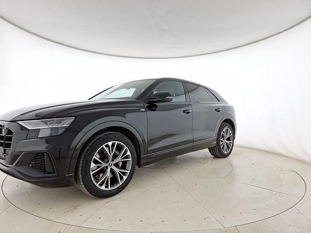 Usata Audi Q8 Ambiente 340 CV (250 kW) 2022 Nero mythos metallizzato SUV