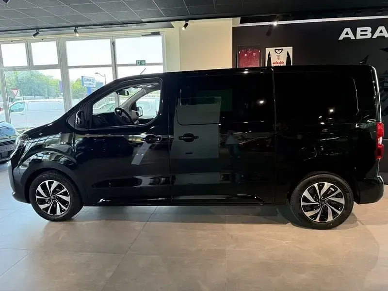 Nuova Fiat E-Ulysse La Prima 131 kW (179 CV) 2026 Nero Monovolume