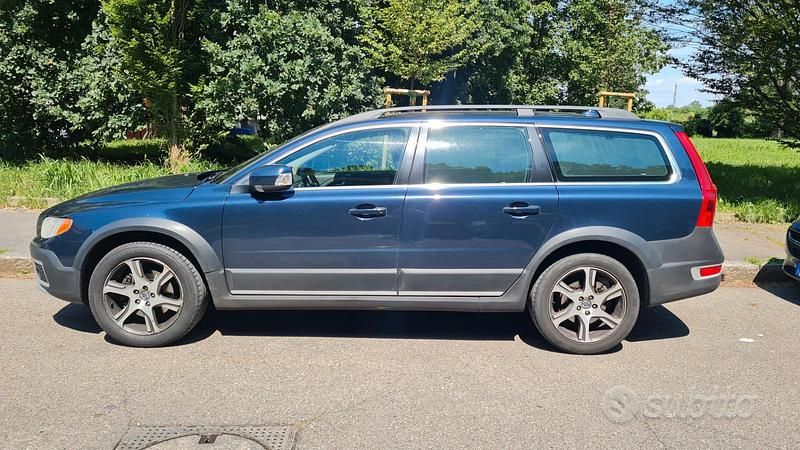 Usata Volvo XC70 Summum 215 CV (158 kW) 2013 Blu Station wagon
