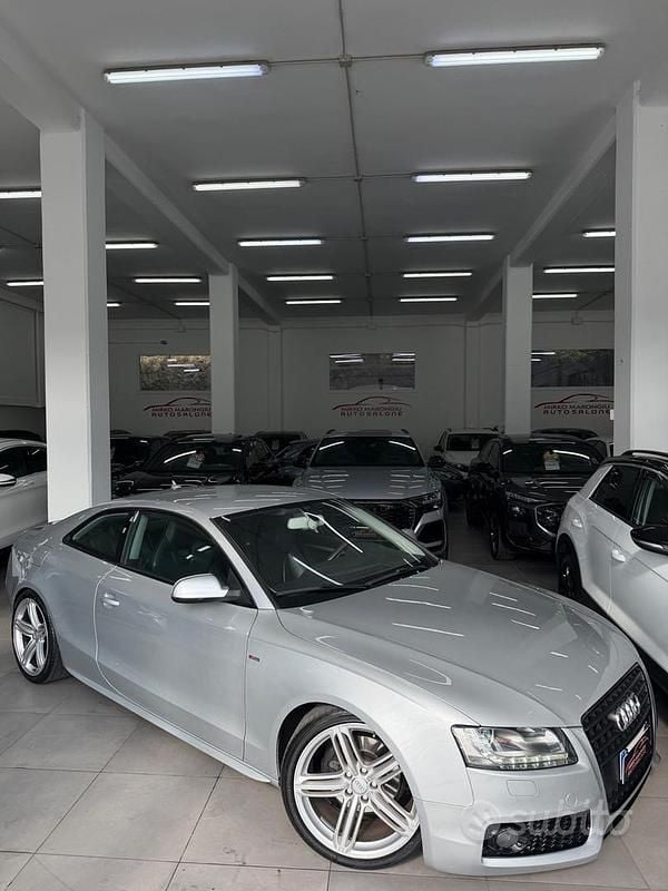 Usata Audi A5 S-Line 176 CV (129 kW) 2012 Grigio Coupé