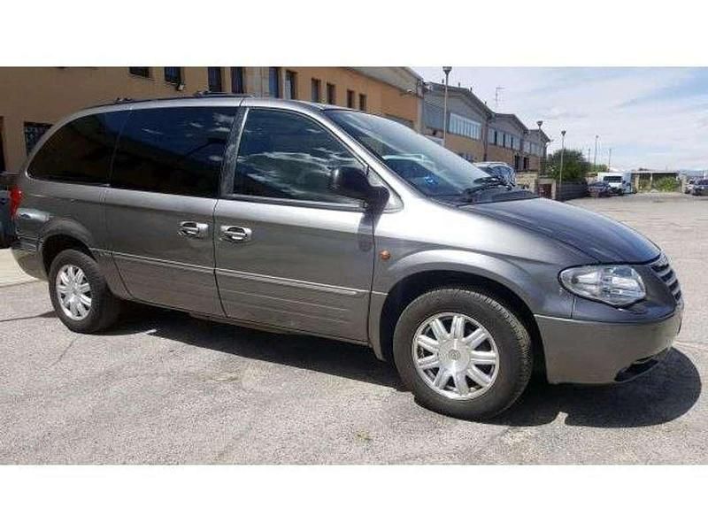 Usata Chrysler Grand Voyager 150 CV (110 kW) 2006 Argento Monovolume