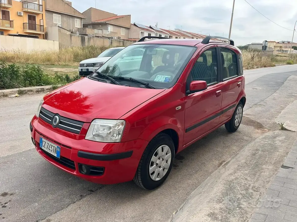 Usata Fiat Panda 69 CV (50 kW) 2006 Rosso Utilitaria