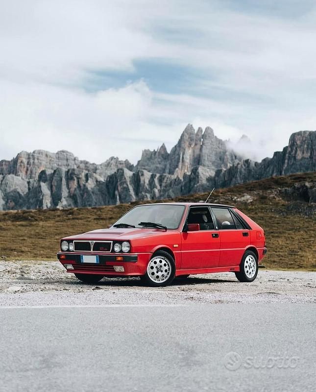 Usata Lancia Delta 140 CV (102 kW) 1991 Rosso Utilitaria