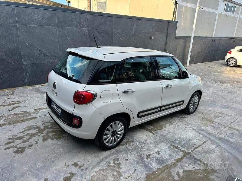 Usata Fiat 500L Lounge 120 CV (88 kW) 2016 Bianco Monovolume