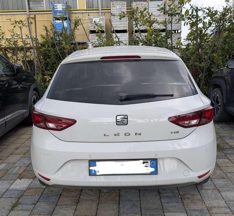 Usata Seat Leon Style 110 CV (80 kW) 2015 Berlina