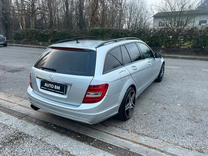 Usata Mercedes C220 136 CV (100 kW) 2012 Grigio Berlina