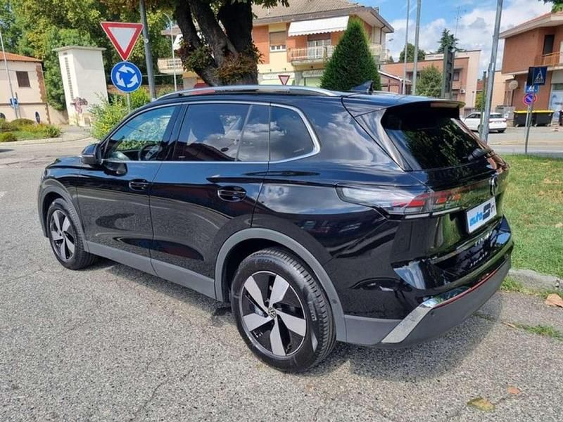 Usata VW Tiguan Elegance 150 CV (110 kW) 2024 Nero SUV
