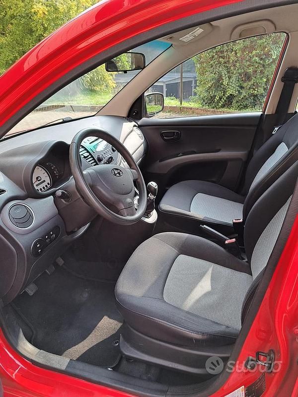 Usata Hyundai i10 Style 65 CV (47 kW) 2010 Rosso Utilitaria