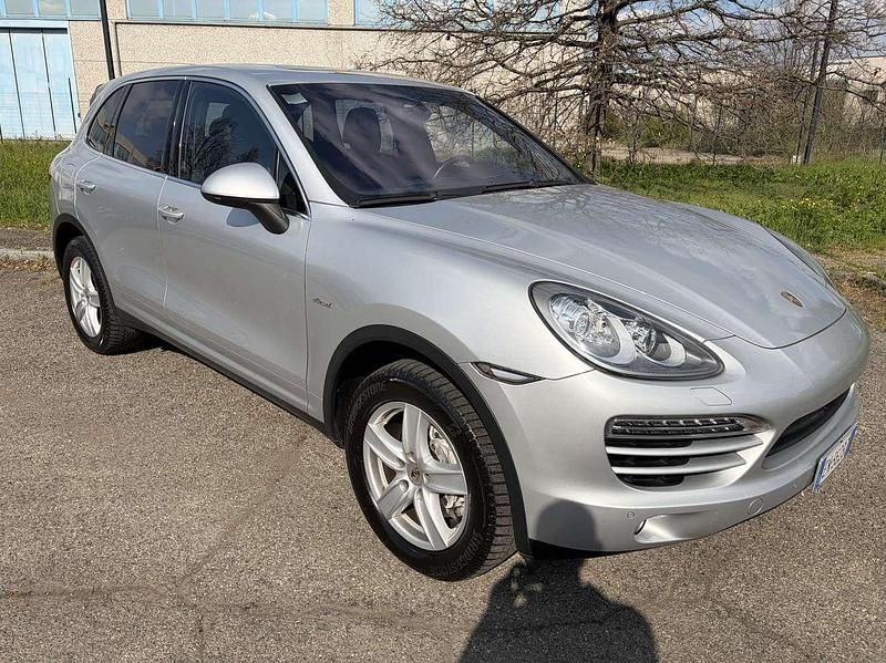 Usata Porsche Cayenne 245 CV (180 kW) 2012 Grigio SUV