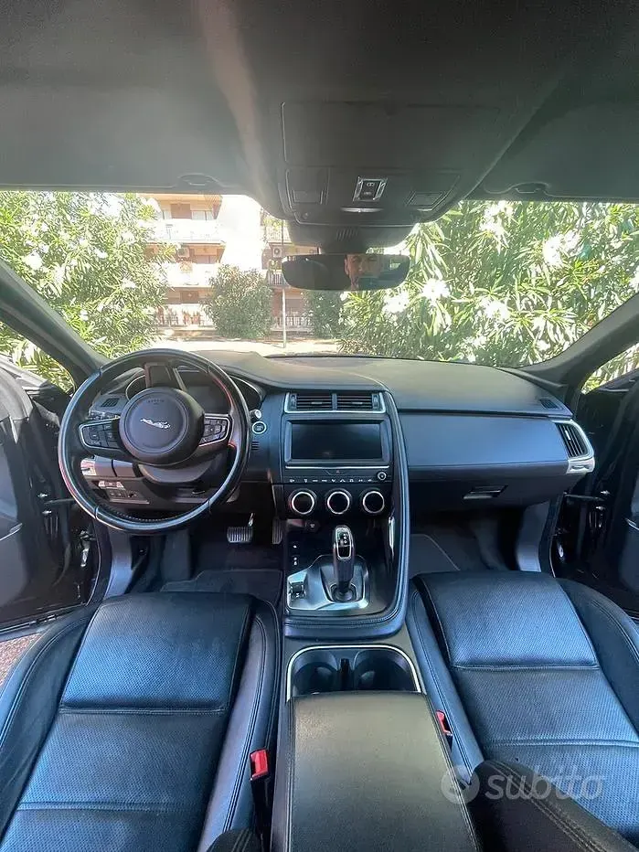 Usata Jaguar E-Pace 200 CV (147 kW) 2018 Nero SUV