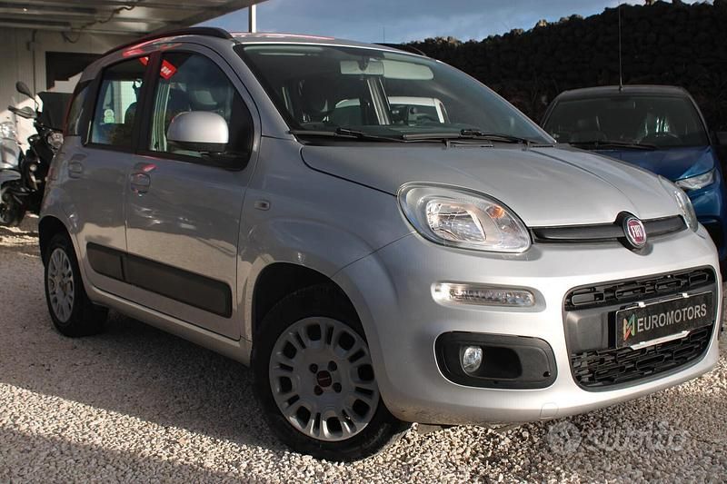 Usata Fiat Panda Lounge 69 CV (50 kW) 2020 Grigio Utilitaria