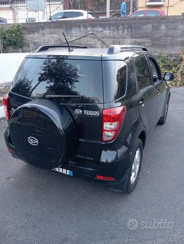 Usata Daihatsu Terios 105 CV (77 kW) 2009 Nero SUV