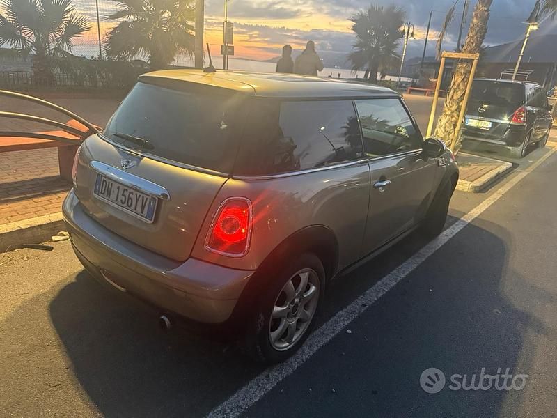 Marrone Usata 2009 Mini ONE Due volumi | 3300 € (Buon prezzo) - Immagine 1/4