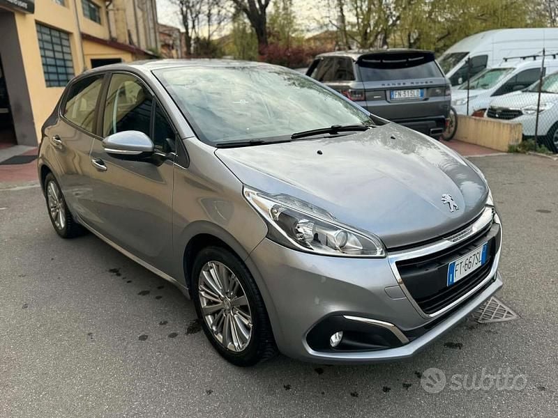 Usata Peugeot 208 Allure 83 CV (61 kW) 2019 Grigio Utilitaria