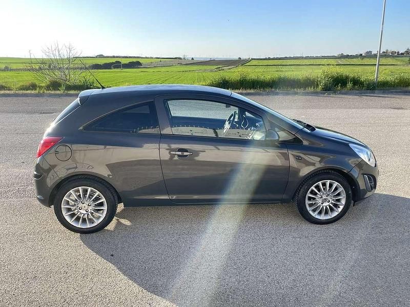 Occasion Opel Corsa 86 ch (63 kW) 2013 Gris Citadine