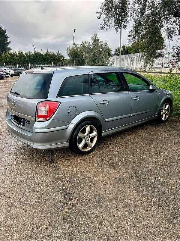 Usata Opel Astra Cosmo 110 CV (80 kW) 2008 Blu/azzurro Station wagon